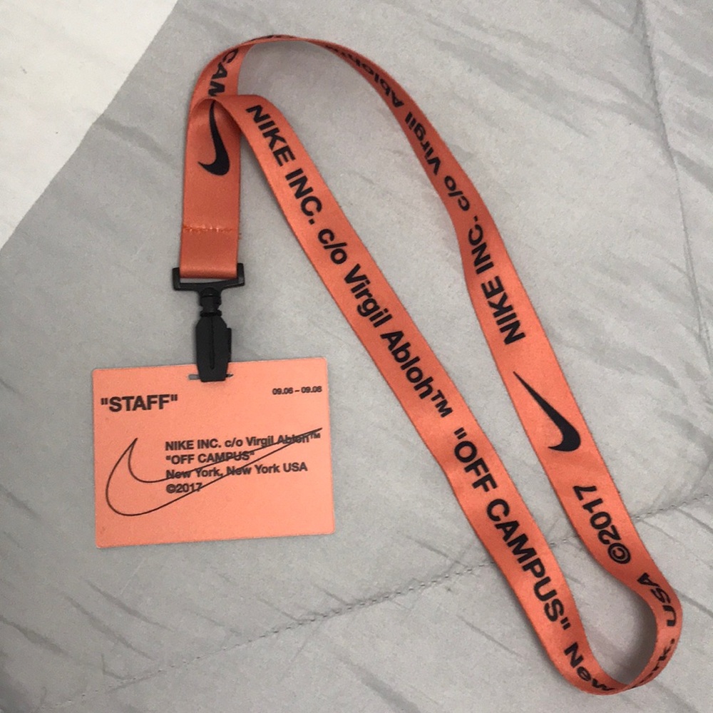 RARE OFF WHITE Lanyard AND Staff tag